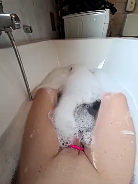 Snapshot of toeloverlive chatting on October 15, 2025, 8:44 am toeloverlive online show from October 15, 2025, 8:44 am