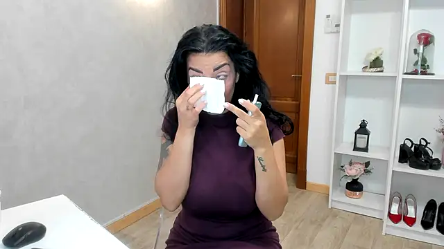 ElisaBaxter online show from October 4, 2025, 4:25 am