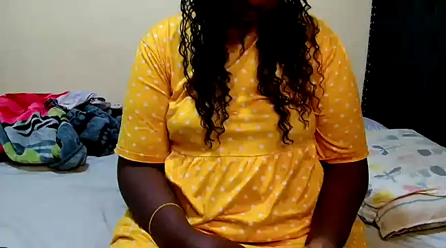 Toomuchbooty33 online show from January 23, 2025, 8:56 pm