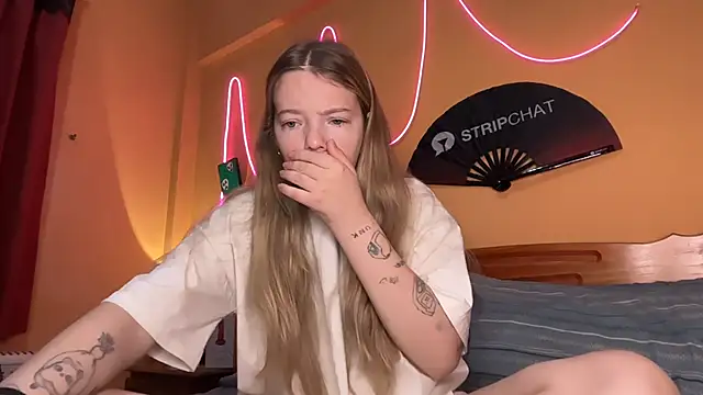 -veranito- online show from November 7, 2025, 3:11 am