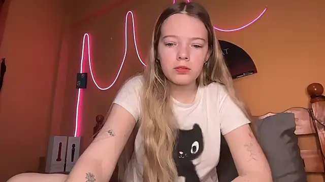 -veranito- online show from December 14, 2025, 3:02 am