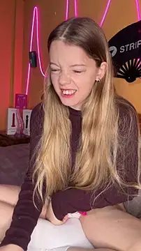 -veranito- online show from April 7, 2026, 3:08 am