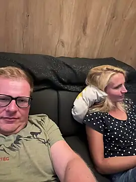 Snapshot of AnnualSunrise chatting on June 7, 2026, 7:52 pm AnnualSunrise online show from June 7, 2026, 7:52 pm