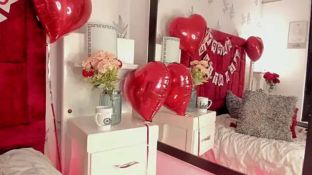 Snapshot of _Eurekaa_ chatting on February 16, 2025, 1:36 am Eurekaa online show from February 16, 2025, 1:36 am