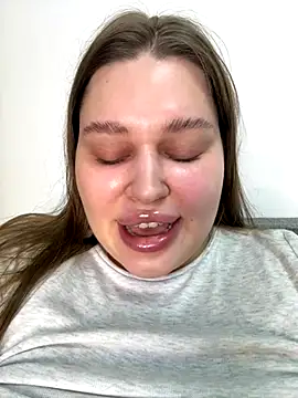 perfect sweety girl online show from November 3, 2025, 5:49 pm