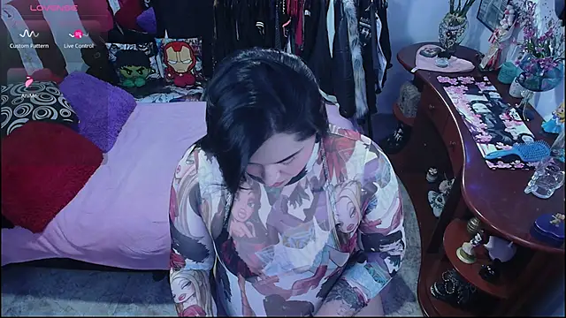 lufek23 online show from October 16, 2025, 4:37 pm