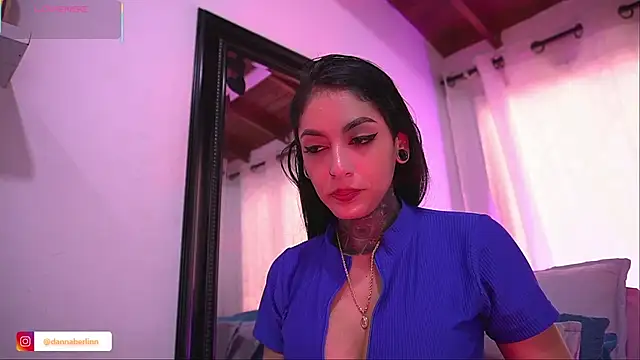 danna berlin  online show from October 6, 2025, 7:25 pm