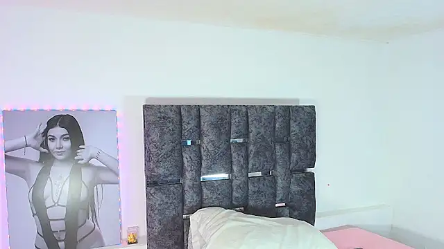 Snapshot of Natasharuso chatting on October 21, 2025, 10:58 am Natasharuso online show from October 21, 2025, 10:58 am