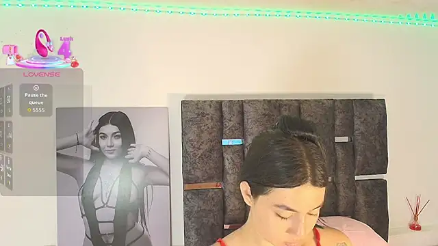 Snapshot of Natasharuso chatting on September 29, 2025, 12:11 pm Natasharuso online show from September 29, 2025, 12:11 pm