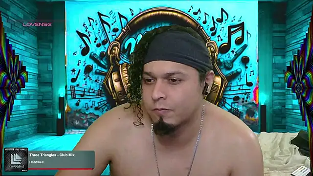 chino roz online show from March 13, 2025, 3:39 pm