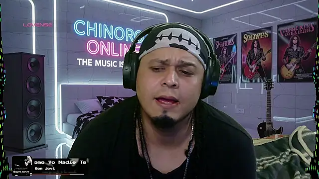 Snapshot of chino_roz chatting on October 12, 2025, 11:22 am chino roz online show from October 12, 2025, 11:22 am