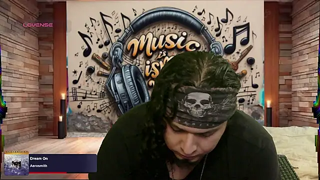 chino roz online show from March 11, 2025, 7:35 am