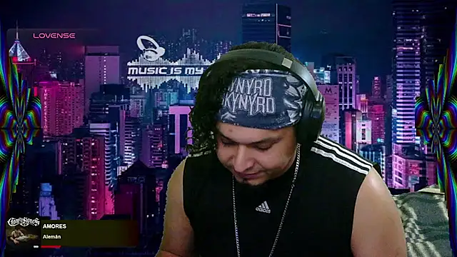 chino roz online show from February 25, 2025, 3:09 pm