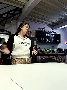 Latina sexy1 online show from October 1, 2025, 3:00 am