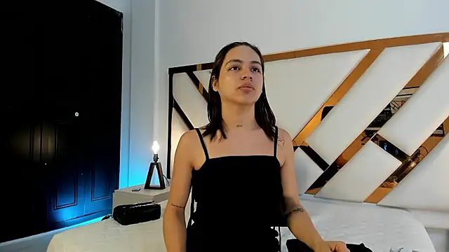 Aron cruz online show from March 4, 2026, 1:30 pm