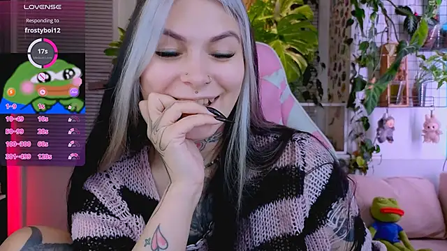 Snapshot of jelya_sg chatting on October 6, 2025, 3:13 pm jelya sg online show from October 6, 2025, 3:13 pm