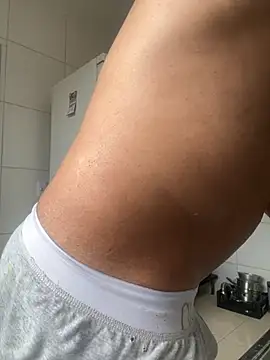 grosso-pau online show from November 16, 2025, 5:17 pm