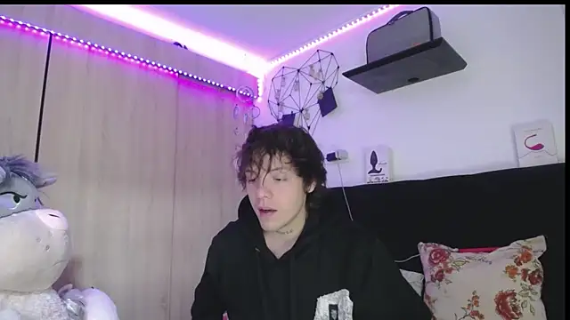 Santiago kiler online show from March 20, 2026, 1:56 pm