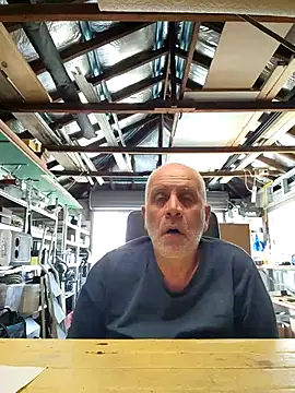 Snapshot of guywifi chatting on September 20, 2025, 3:22 am guywifi online show from September 20, 2025, 3:22 am