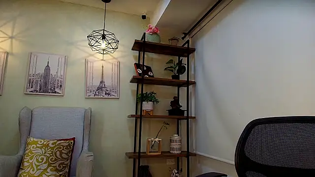 Sassy--Girl online show from February 27, 2026, 6:30 pm