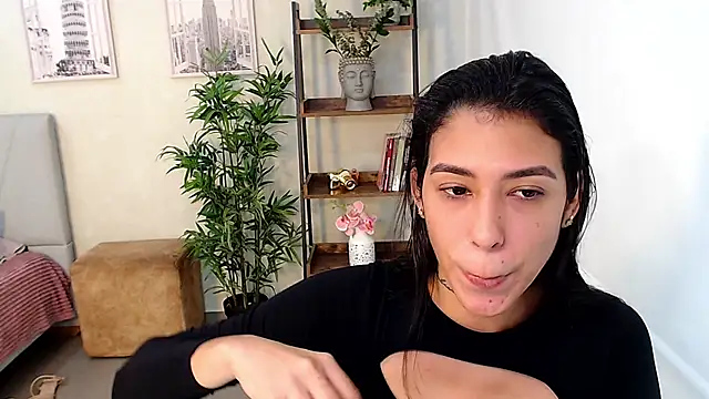 Sassy--Girl online show from February 14, 2025, 6:51 pm