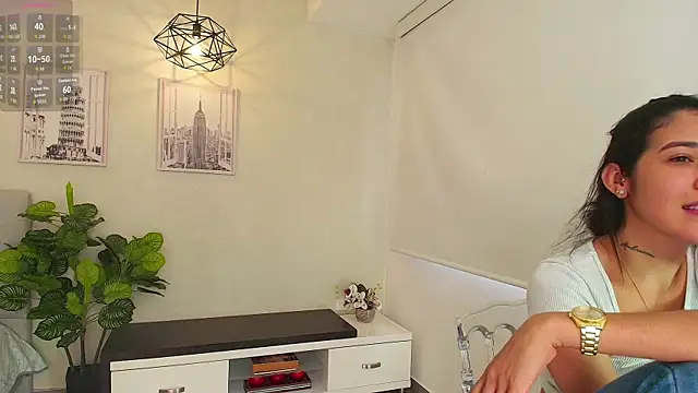 Snapshot of Sassy--Girl chatting on September 25, 2025, 6:14 pm Sassy--Girl online show from September 25, 2025, 6:14 pm