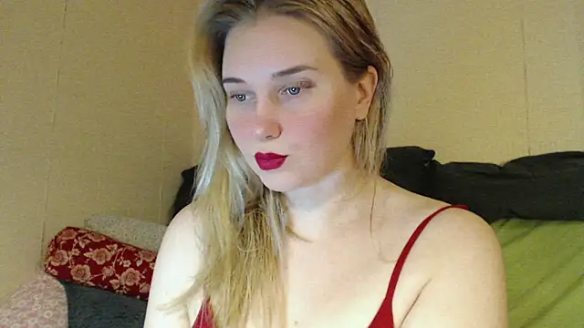 Snapshot of mmmPinUpGirl chatting on October 18, 2025, 6:54 pm mmmPinUpGirl online show from October 18, 2025, 6:54 pm