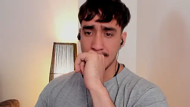 Snapshot of AlexRivera6 chatting on February 13, 2026, 4:18 pm AlexRivera6 online show from February 13, 2026, 4:18 pm