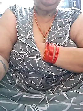 Snapshot of Kavya_XX chatting on October 3, 2025, 11:39 pm Kavya XX online show from October 3, 2025, 11:39 pm