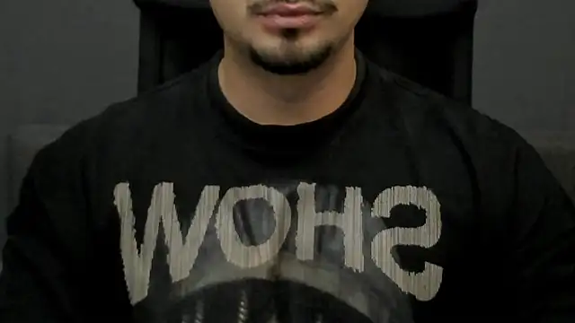 Snapshot of TonyWilcox chatting on October 27, 2025, 5:52 am TonyWilcox online show from October 27, 2025, 5:52 am