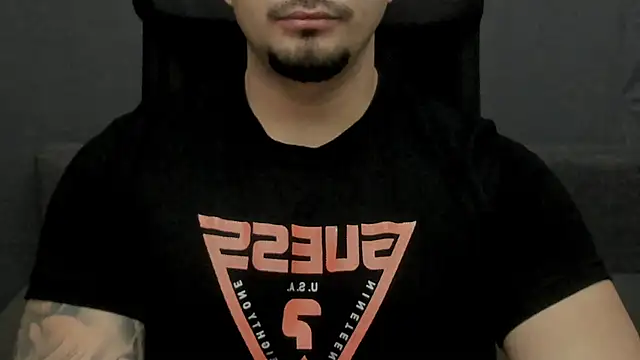 TonyWilcox online show from December 17, 2025, 5:56 am