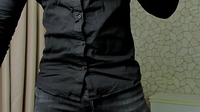 Snapshot of ClintMasters chatting on March 6, 2025, 4:17 pm ClintMasters online show from March 6, 2025, 4:17 pm