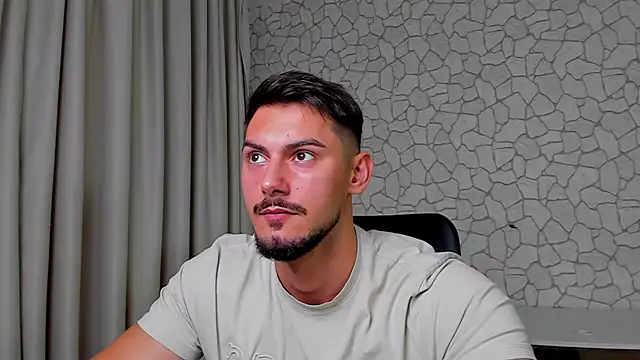 Snapshot of ClintMasters chatting on October 3, 2025, 4:47 am ClintMasters online show from October 3, 2025, 4:47 am