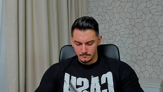 Snapshot of ClintMasters chatting on March 8, 2025, 6:10 am ClintMasters online show from March 8, 2025, 6:10 am