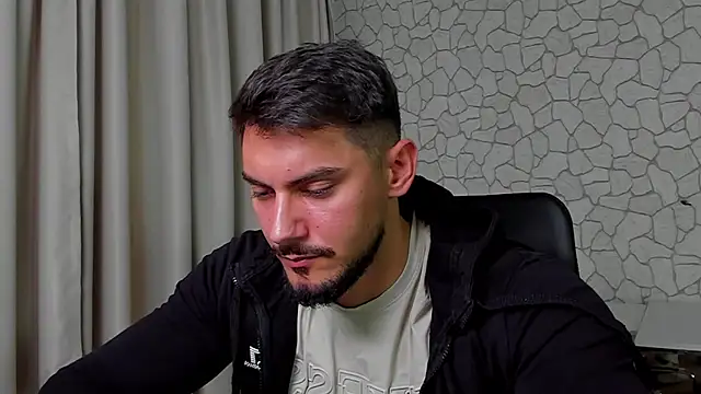 Snapshot of ClintMasters chatting on October 19, 2025, 5:21 am ClintMasters online show from October 19, 2025, 5:21 am