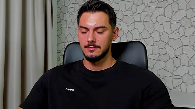 Snapshot of ClintMasters chatting on September 17, 2025, 4:25 am ClintMasters online show from September 17, 2025, 4:25 am