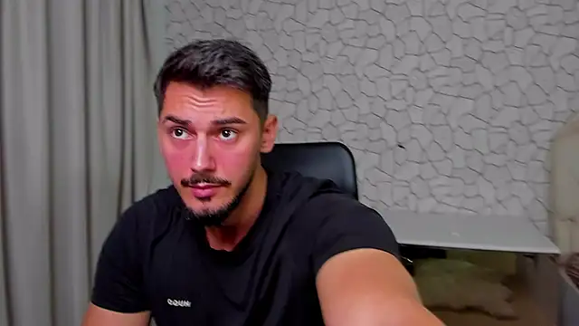 Snapshot of ClintMasters chatting on October 9, 2025, 4:24 am ClintMasters online show from October 9, 2025, 4:24 am