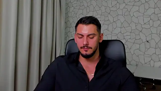 Snapshot of ClintMasters chatting on October 7, 2025, 4:35 am ClintMasters online show from October 7, 2025, 4:35 am