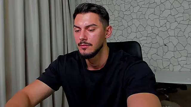 Snapshot of ClintMasters chatting on October 8, 2025, 4:25 am ClintMasters online show from October 8, 2025, 4:25 am