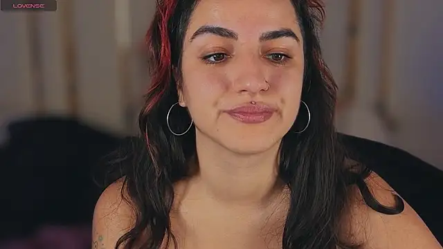 Daphne Moss online show from November 23, 2025, 1:54 pm