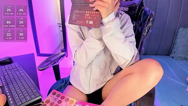 Chris boy  online show from March 21, 2026, 7:20 am