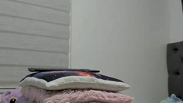 Elizabeth 18  online show from March 28, 2026, 3:40 am