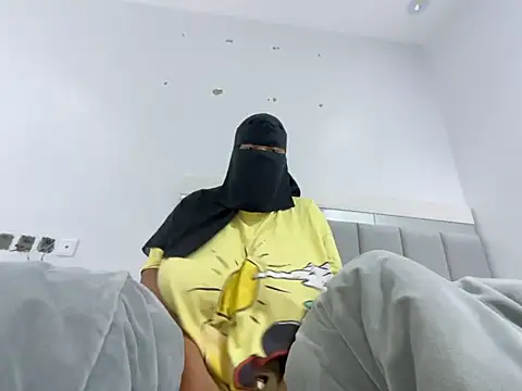 Submissive Arab online show from January 11, 2025, 10:51 pm