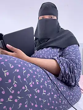 Submissive Arab online show from December 1, 2024, 6:57 pm