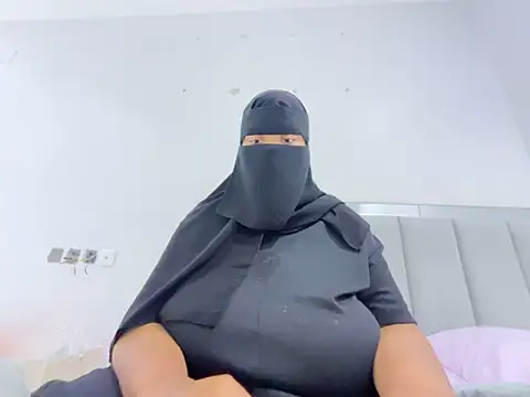 Submissive Arab online show from February 13, 2025, 11:26 pm