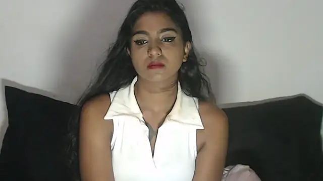 Delilah Blazee online show from February 1, 2025, 12:51 am