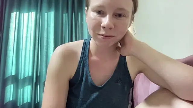 Snapshot of SweetLucy96 chatting on October 1, 2025, 12:42 pm SweetLucy96 online show from October 1, 2025, 12:42 pm