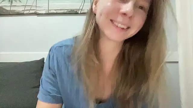 Snapshot of SweetLucy96 chatting on January 15, 2025, 8:05 pm SweetLucy96 online show from January 15, 2025, 8:05 pm