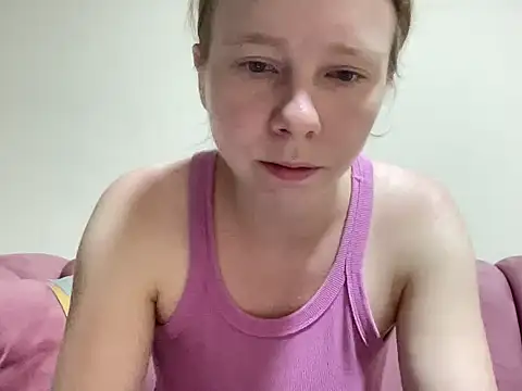 Snapshot of SweetLucy96 chatting on September 9, 2025, 11:30 am SweetLucy96 online show from September 9, 2025, 11:30 am