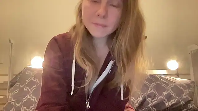 Snapshot of SweetLucy96 chatting on December 19, 2024, 5:40 pm SweetLucy96 online show from December 19, 2024, 5:40 pm